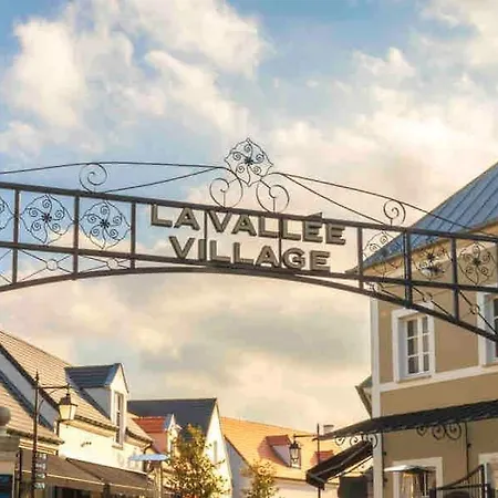 Disneyland En 10 Min Paris 30 Min * Montévrain