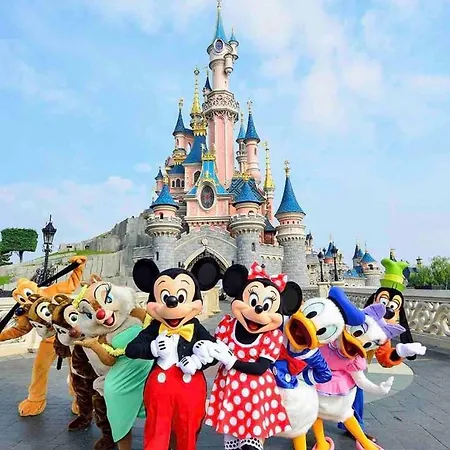 Disneyland En 10 Min Paris 30 Min Montevrain